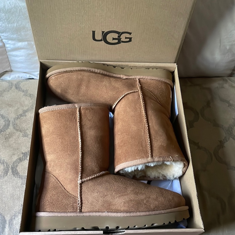 Size 8 UGG winter boots